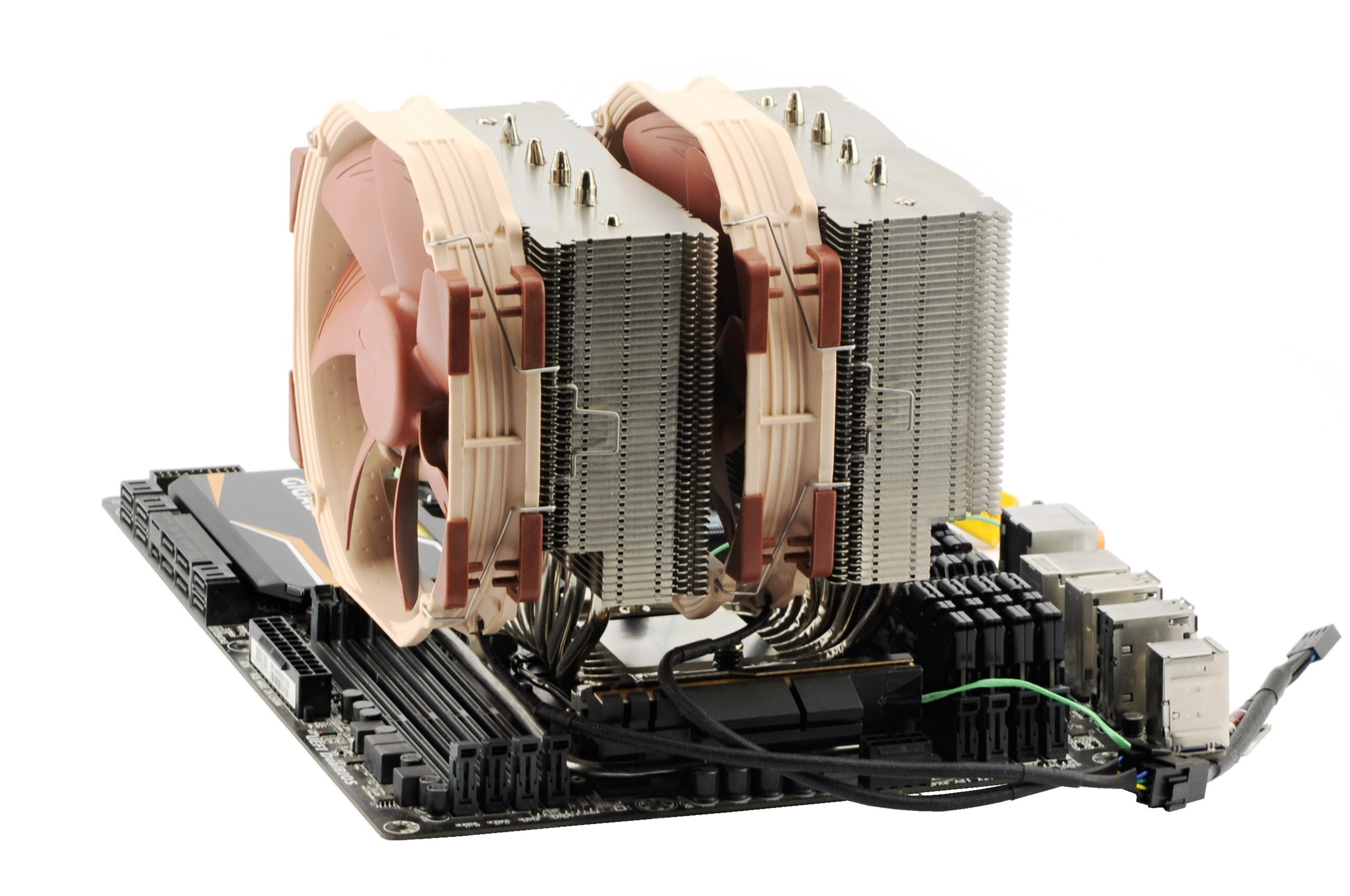 Noctua NH-D15 tower cooler overview 