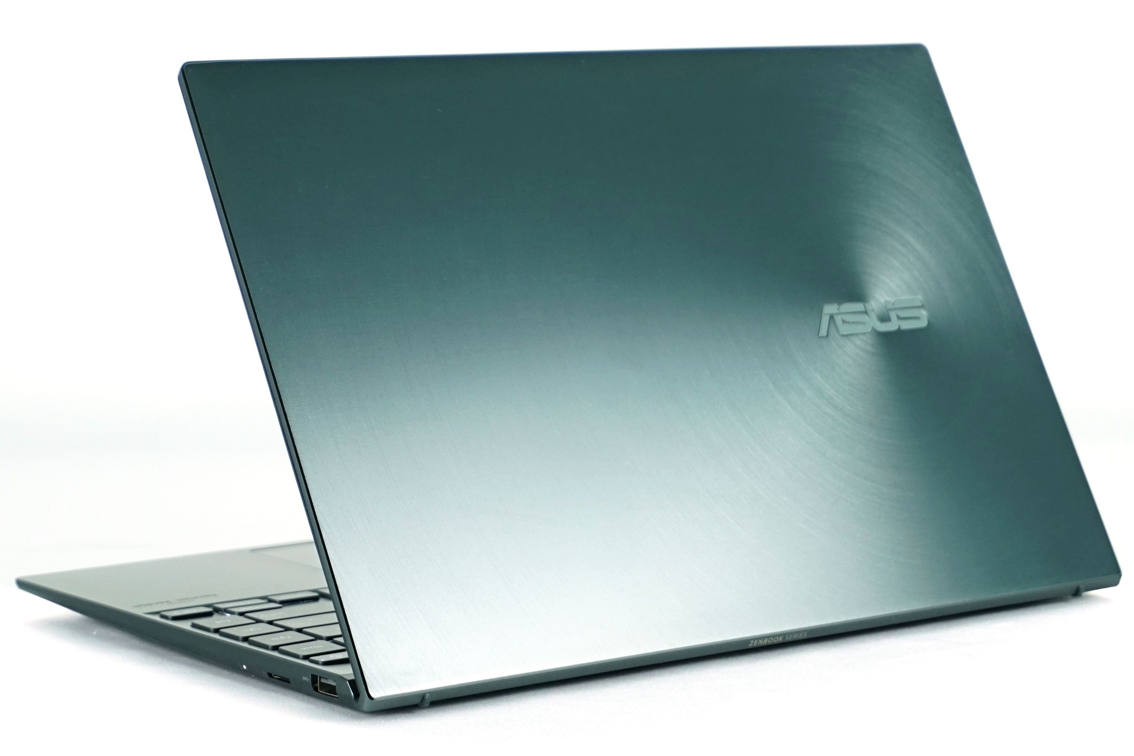 Asus ZenBook 13 UX325E – Tiger with a smaller body - HWCooling.net