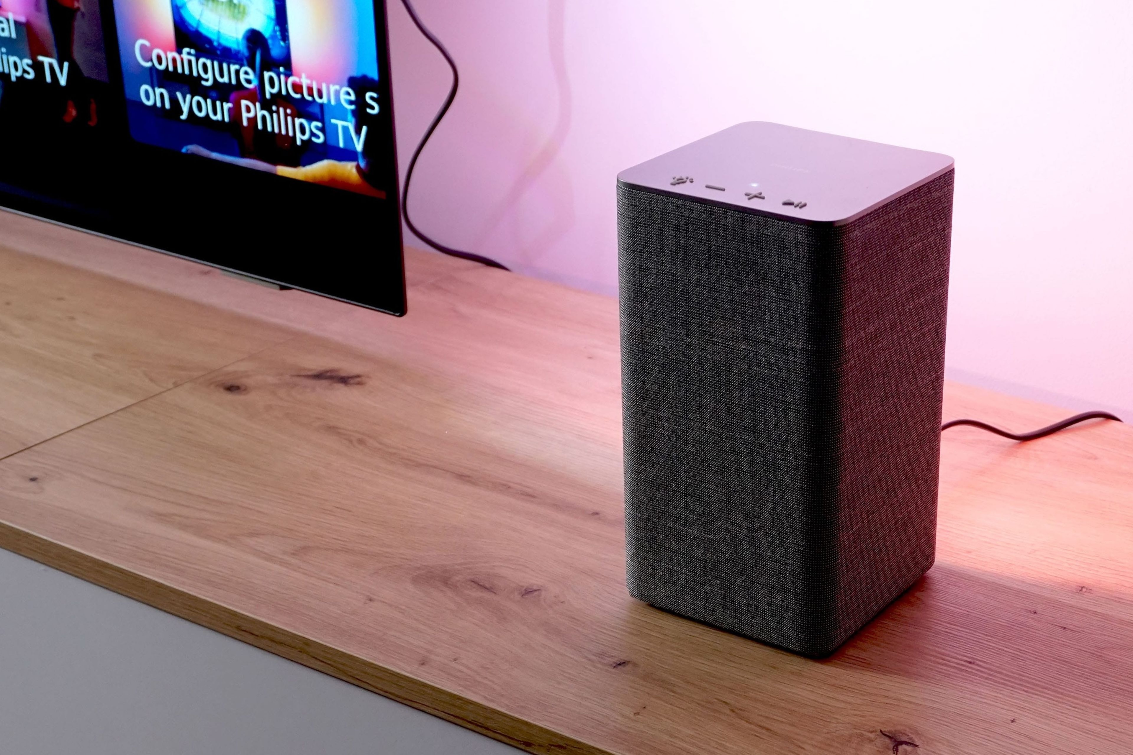 Philips OLED 807 test with Play-Fi external speaker 