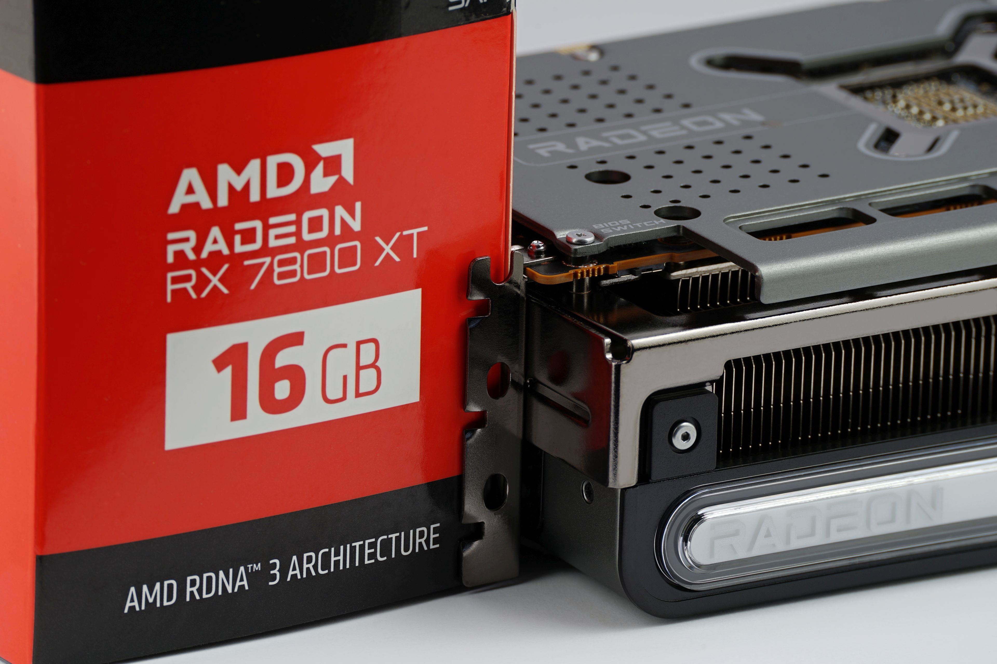 Sapphire Pulse AMD Radeon RX 7800 XT 16GB
