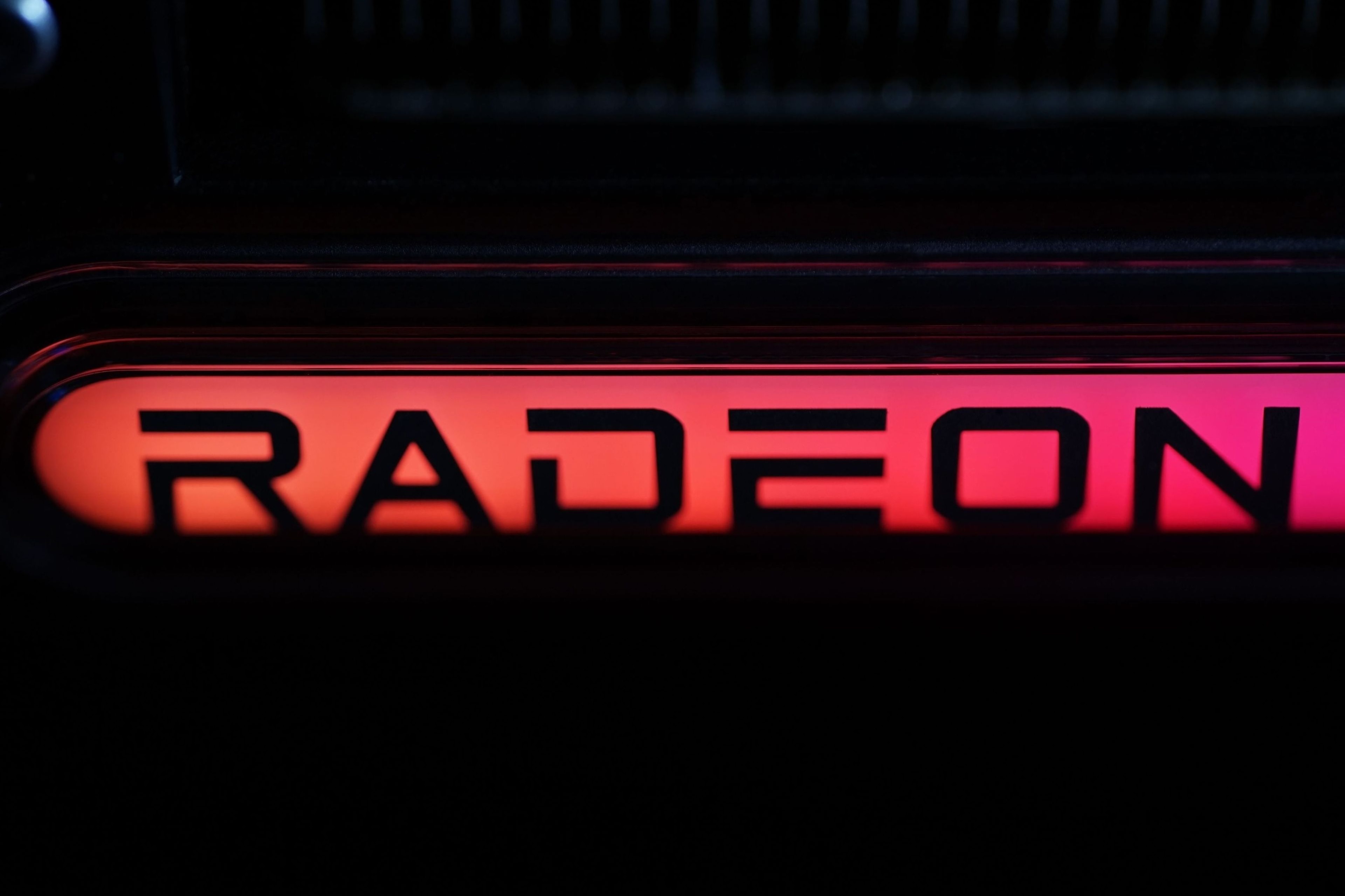 Sapphire RX 7800 XT Nitro+: Radeon can be quiet too 